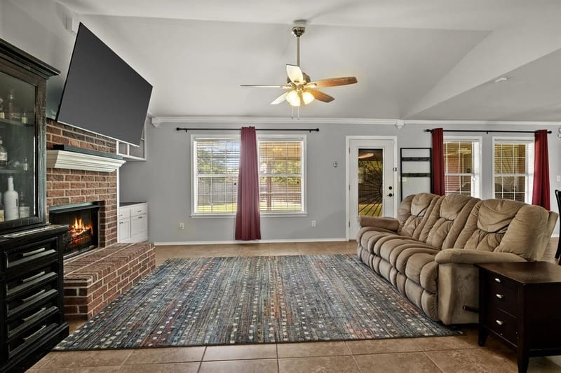2707 Silver Spring Trail, Mount Pleasant TX 75455 - Photo 4