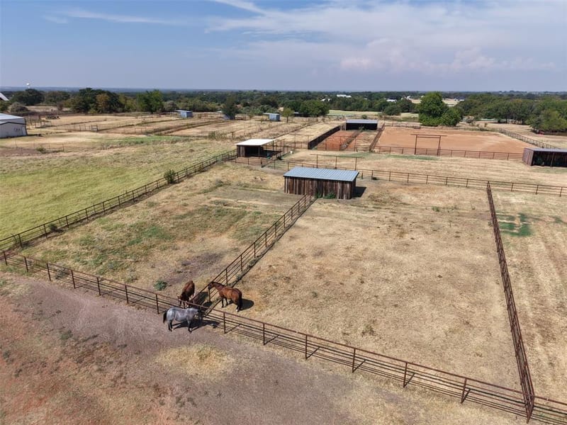 1108 County Road 4360, Decatur TX 76234 - Photo 25