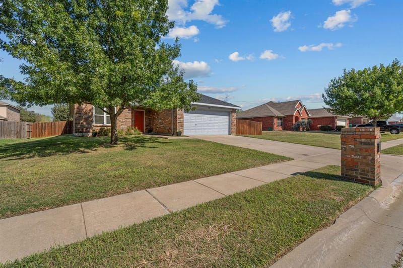 1608 Morin Drive, Denton TX 76207 - Photo 3