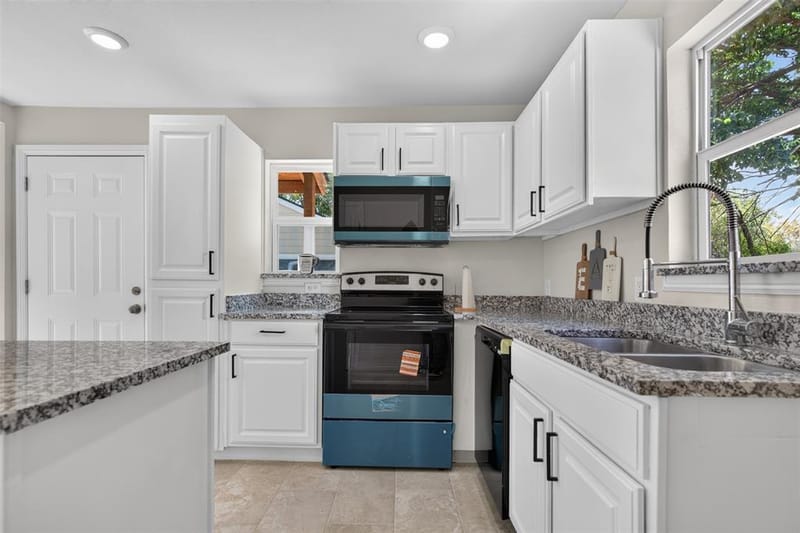 805 Adkins Street, Bowie TX 76230 - Photo 13