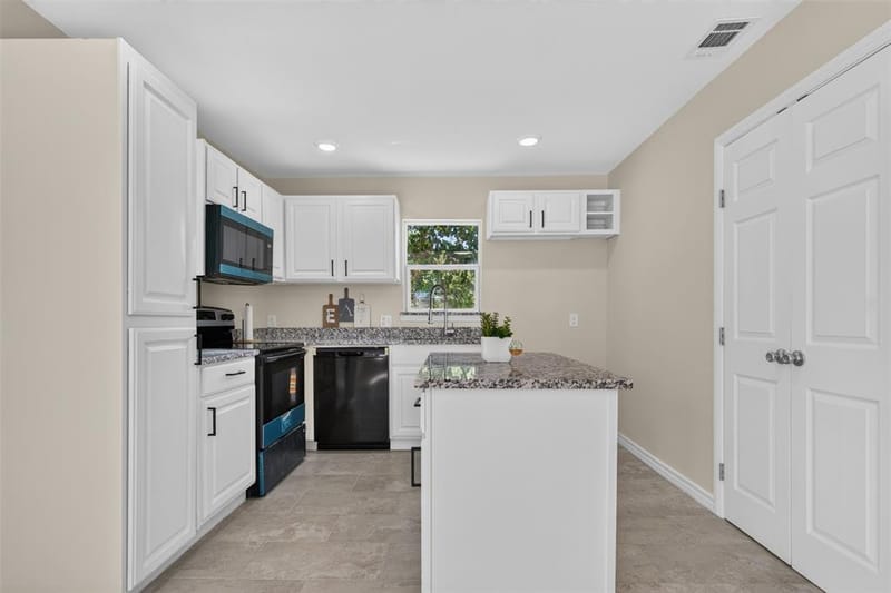 805 Adkins Street, Bowie TX 76230 - Photo 12