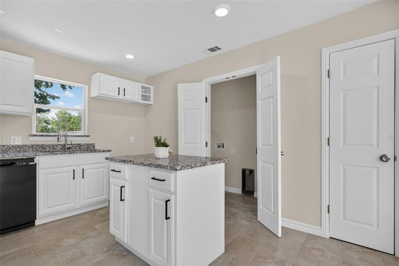 805 Adkins Street, Bowie TX 76230 - Photo 14