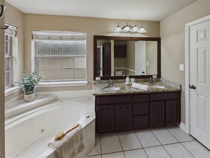 616 W Walcott Street, Pilot Point TX 76258 - Photo 20