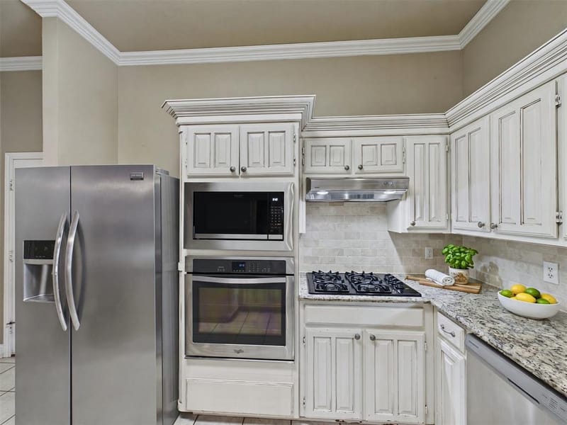 616 W Walcott Street, Pilot Point TX 76258 - Photo 14