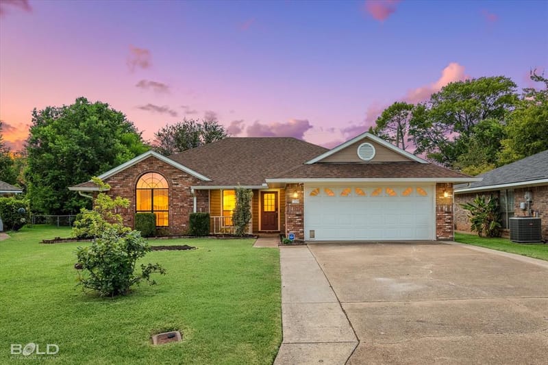 310 Brownlee Circle, Bossier City LA 71111