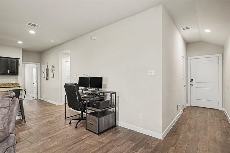 1512 Central Park Drive, Alvarado TX 76009 - Photo 17