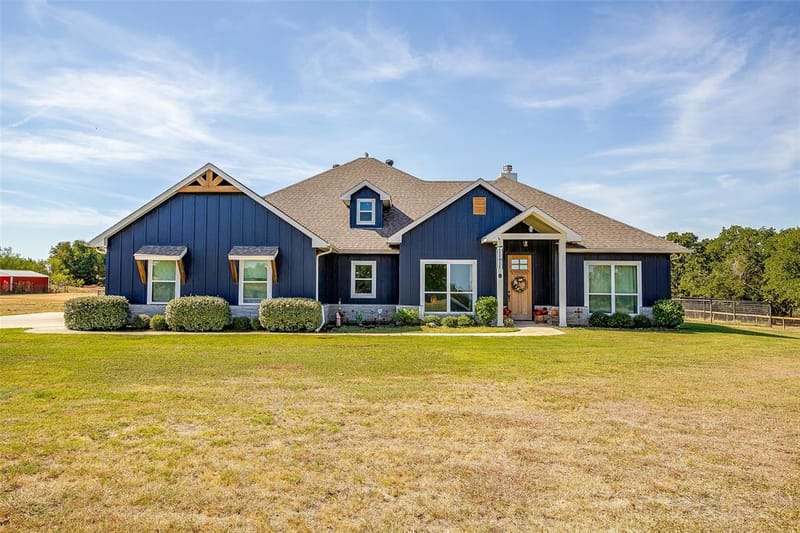 492 Clark Lake Road, Weatherford TX 76088