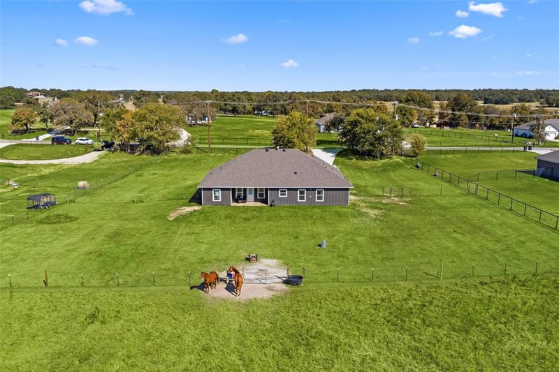 431 Advance Road, Weatherford TX 76088 - Photo 37