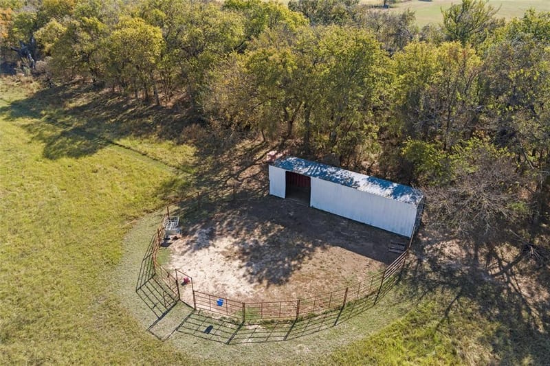 431 Advance Road, Weatherford TX 76088 - Photo 35