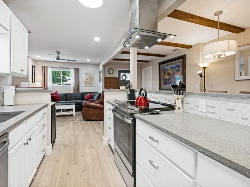 875 Lovers Lane, Grapevine TX 76051