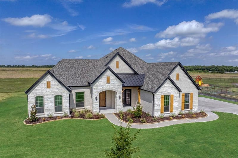 101 Jasper Lane, Van Alstyne TX 75495