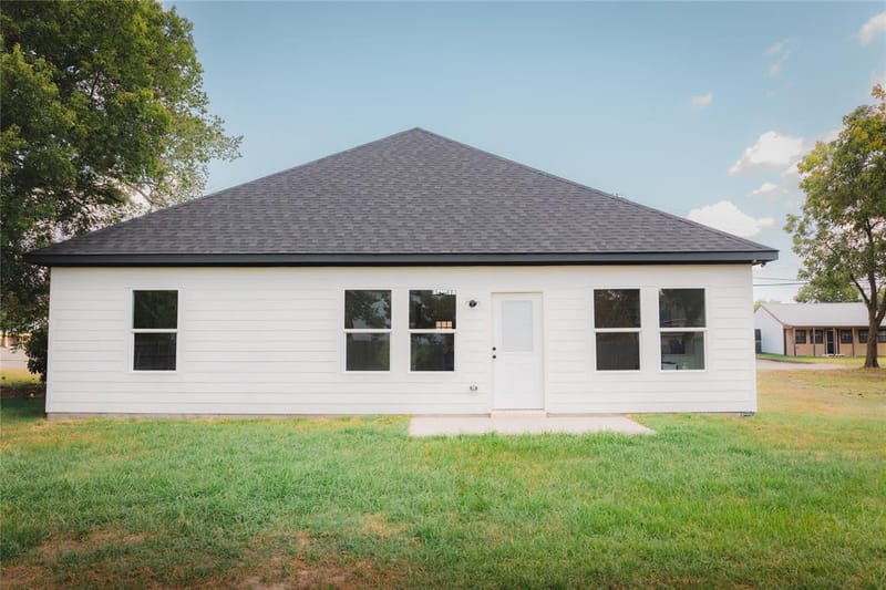 3622 Roberts Street, Greenville TX 75401 - Photo 11