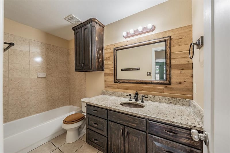 115 Pleasant Oaks Lane, Springtown TX 76082 - Photo 25