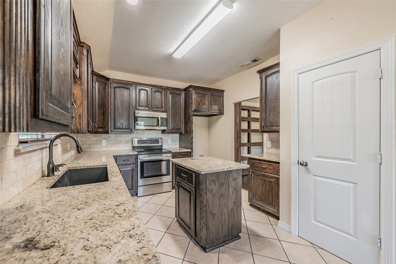 115 Pleasant Oaks Lane, Springtown TX 76082 - Photo 21