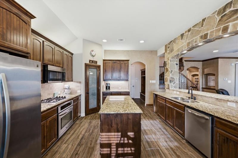 825 Broadhead Road, Waxahachie TX 75165 - Photo 8