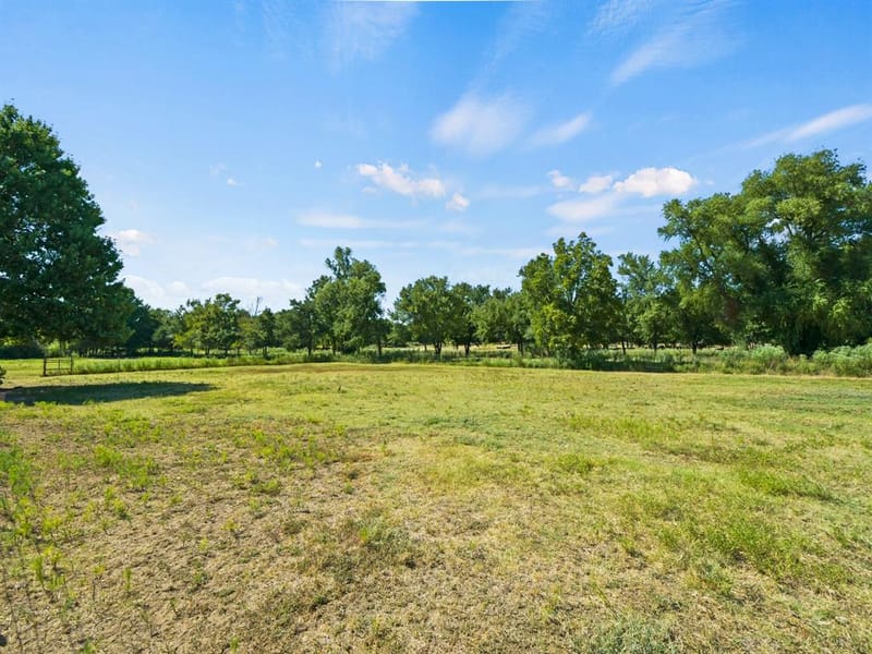 2045 County Road 113, Whitesboro TX 76273 - Photo 23