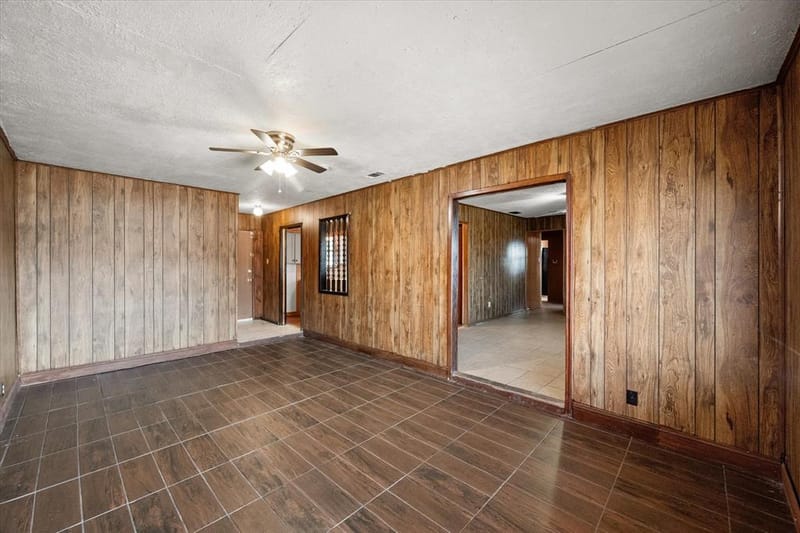 1204 E 13th Avenue, Corsicana TX 75110 - Photo 6