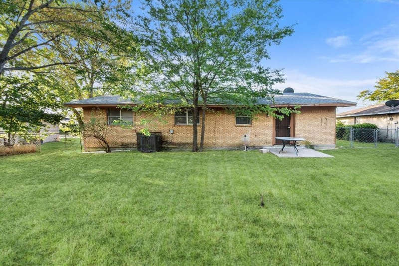 1204 E 13th Avenue, Corsicana TX 75110 - Photo 20