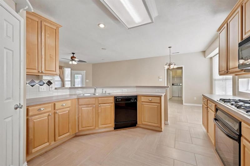 1512 Brewster Drive, Carrollton TX 75010 - Photo 12