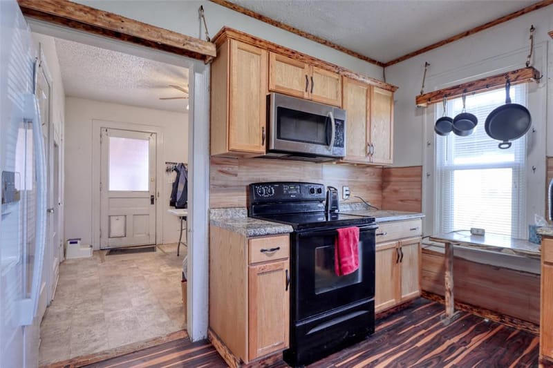 200 E Crossmain, Milford TX 76670 - Photo 23