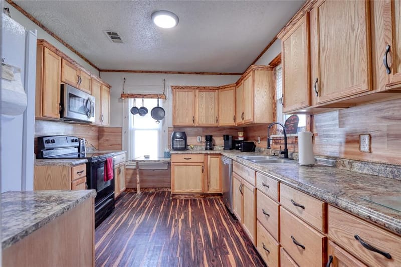 200 E Crossmain, Milford TX 76670 - Photo 22