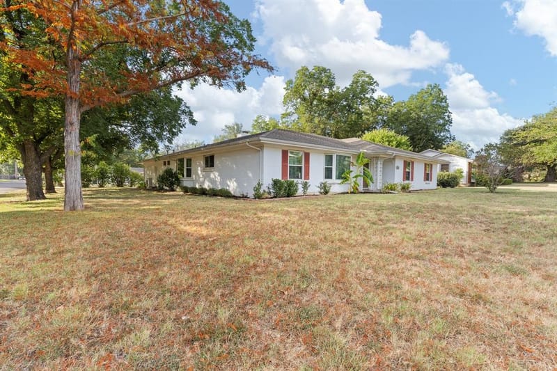 1227 Hilltop Drive, Cleburne TX 76033 - Photo 2