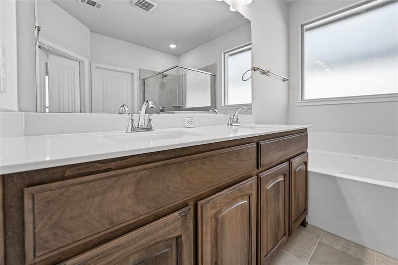 802 Juneau Street, Gainesville TX 76240 - Photo 21