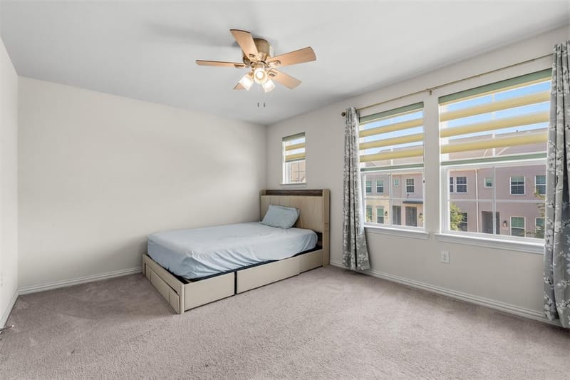 9919 Bates Street, Irving TX 75063 - Photo 27