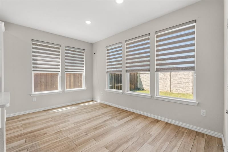 9919 Bates Street, Irving TX 75063 - Photo 17