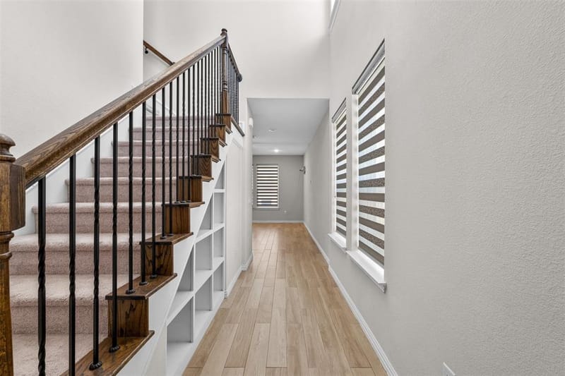 9919 Bates Street, Irving TX 75063 - Photo 5