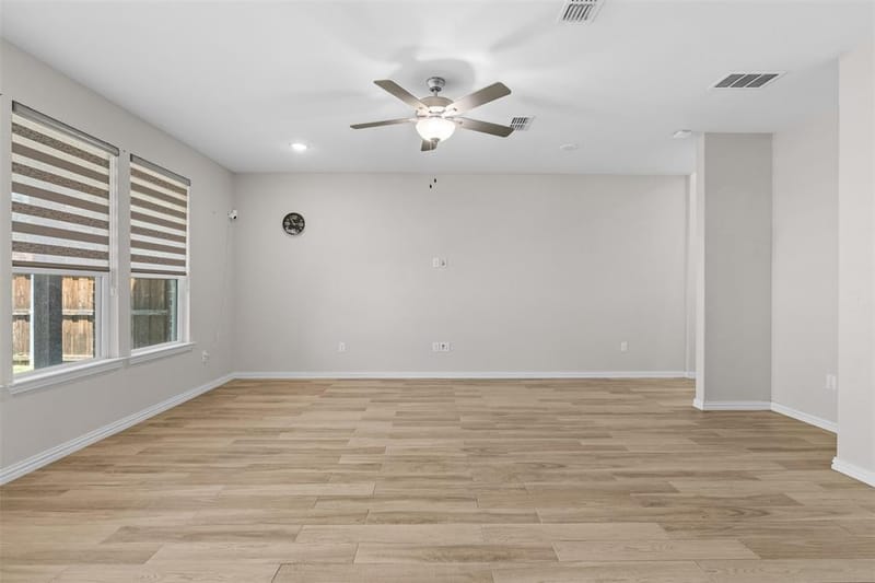 9919 Bates Street, Irving TX 75063 - Photo 9