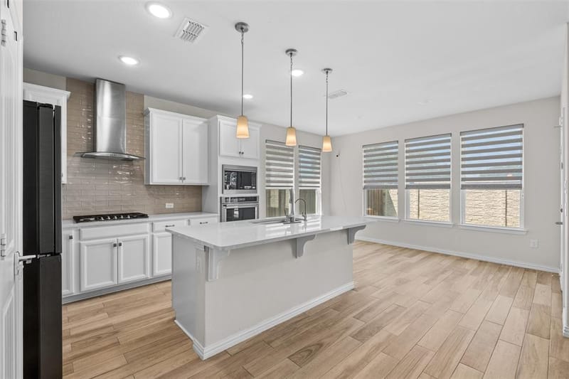 9919 Bates Street, Irving TX 75063 - Photo 14