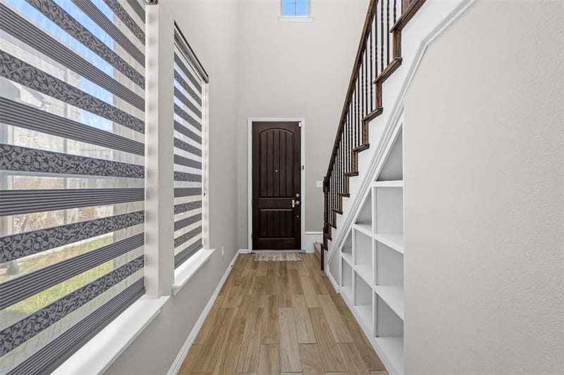9919 Bates Street, Irving TX 75063 - Photo 4