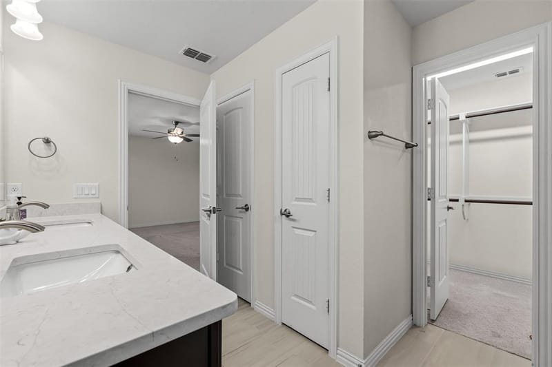9919 Bates Street, Irving TX 75063 - Photo 25