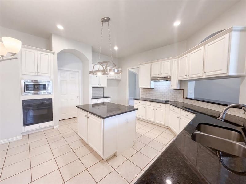 6 Cimarron Court, Trophy Club TX 76262 - Photo 8