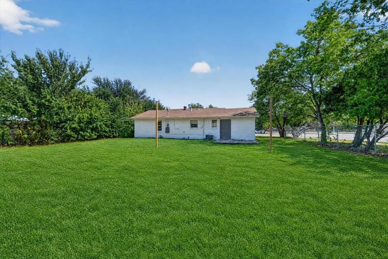 2335 Loyce Drive, Mesquite TX 75149 - Photo 13