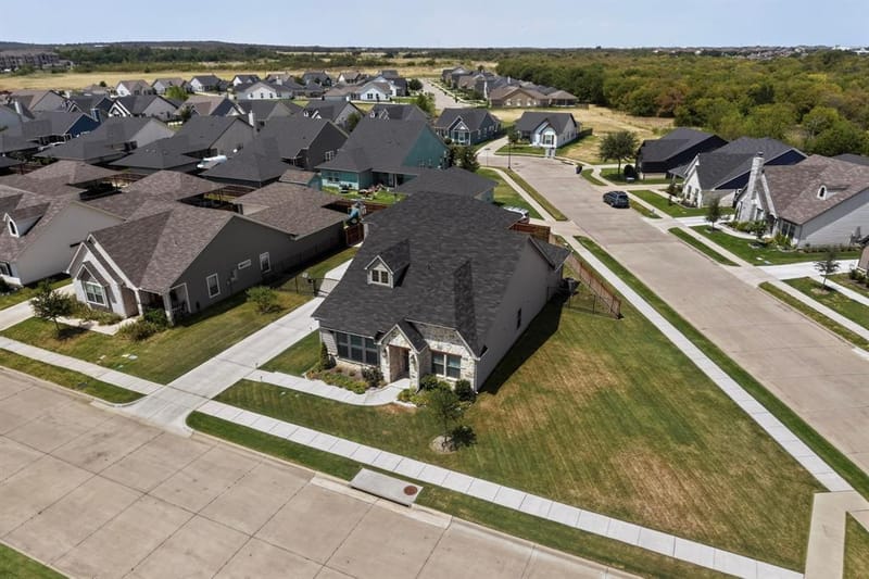 1564 S Saylee Lane, Burleson TX 76028 - Photo 32
