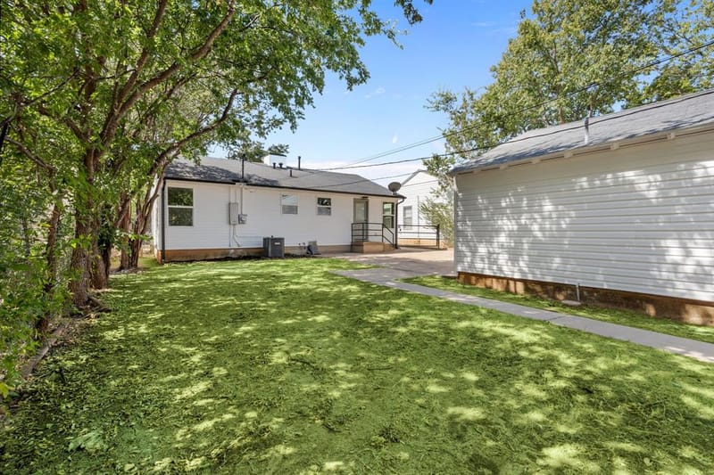 5908 Locke Avenue, Fort Worth TX 76107 - Photo 18