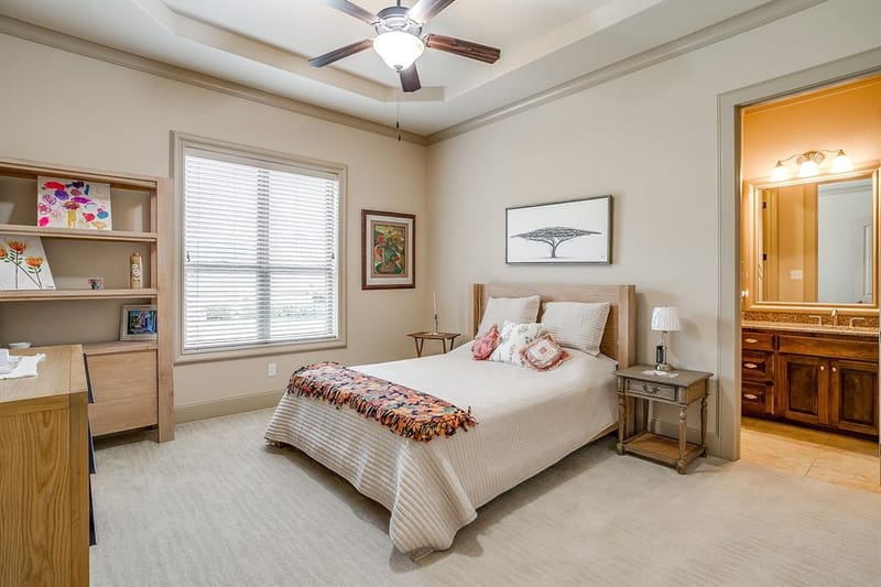 7101 Westover Drive, Granbury TX 76049 - Photo 6