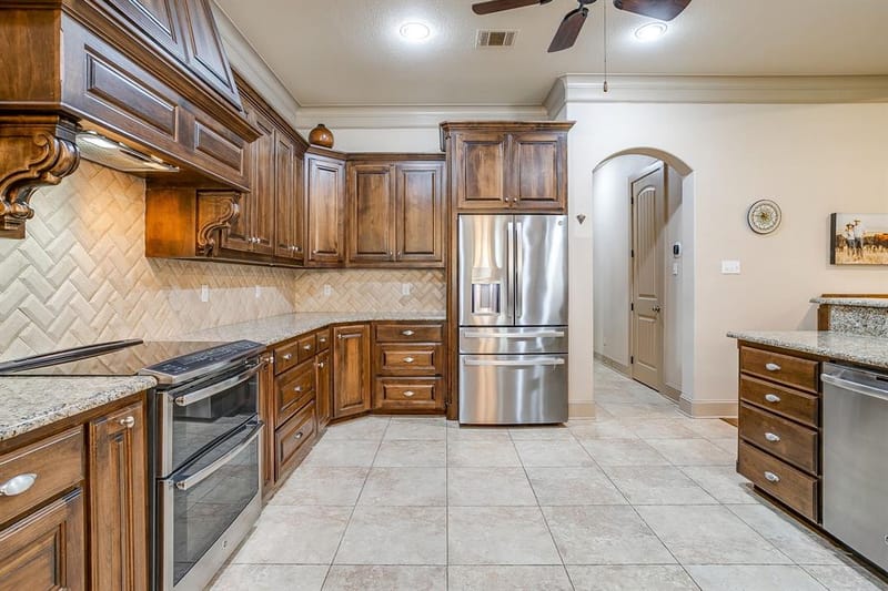 7101 Westover Drive, Granbury TX 76049 - Photo 13