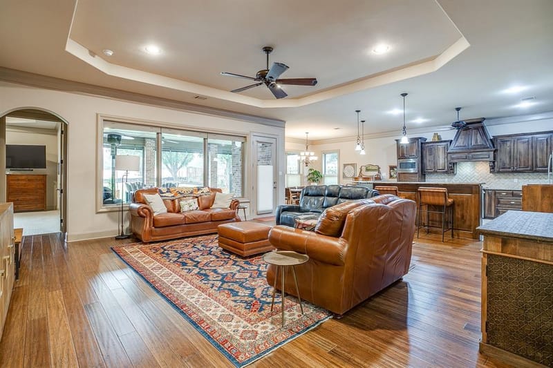 7101 Westover Drive, Granbury TX 76049 - Photo 10