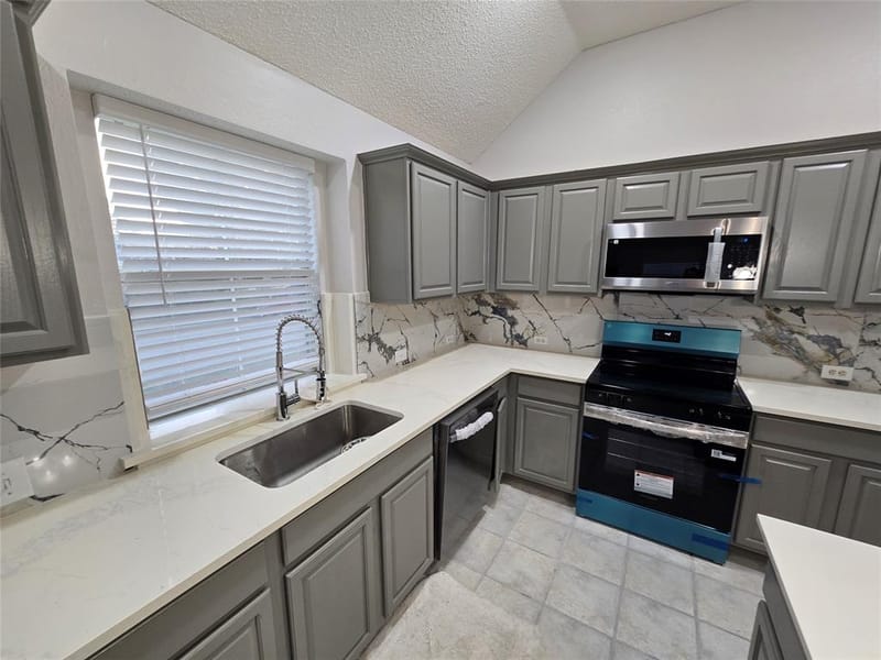 5200 White Hills Drive, Fort Worth TX 76137 - Photo 11