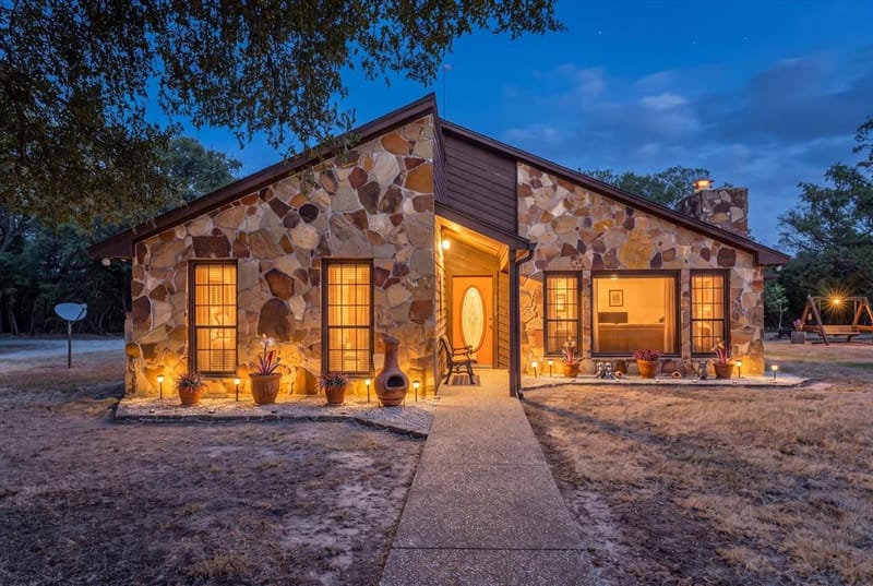 1438 Bend Of The Bosque Road, China Spring TX 76633 - Photo 31