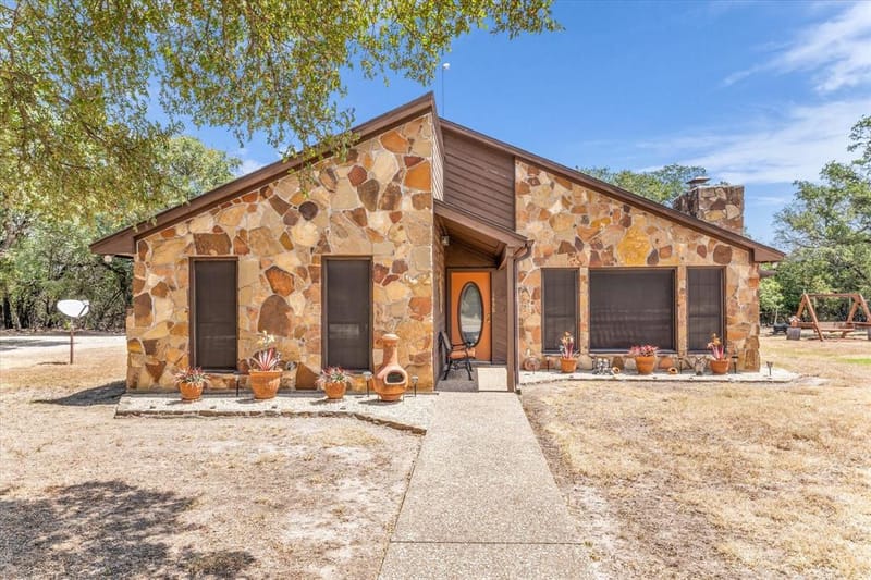 1438 Bend Of The Bosque Road, China Spring TX 76633 - Photo 29