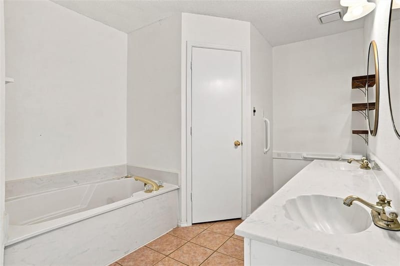 1001 Flower Drive, Arlington TX 76017 - Photo 14