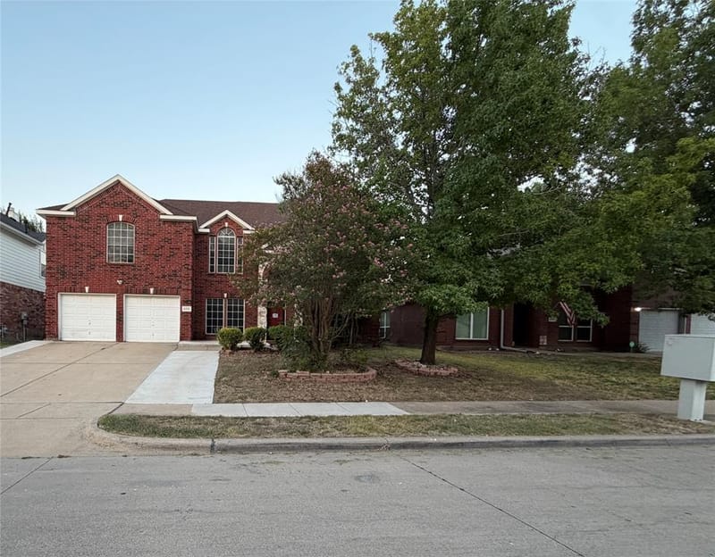 4316 Sleepy Glen Drive, Grand Prairie TX 75052