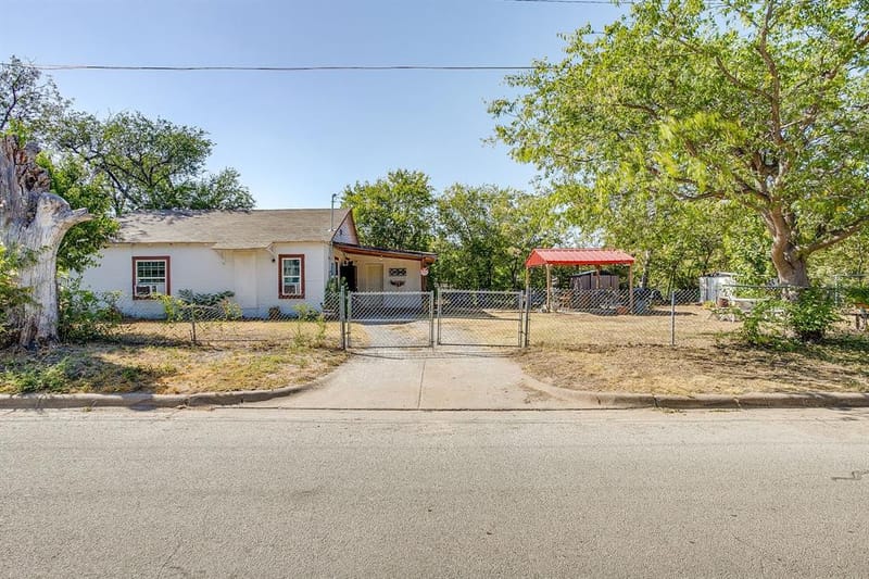 3300 31st Street, Fort Worth TX 76106 - Photo 4