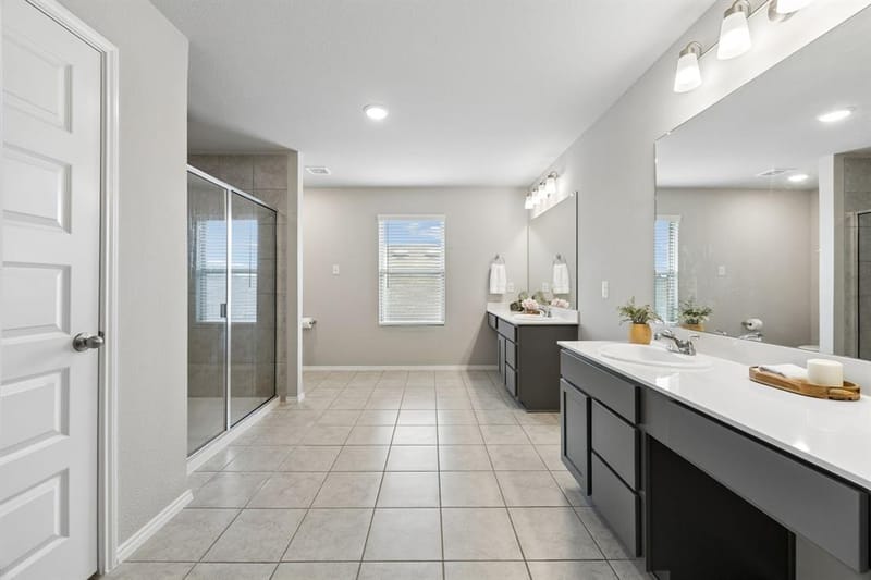 925 Billups Drive, Van Alstyne TX 75495 - Photo 14