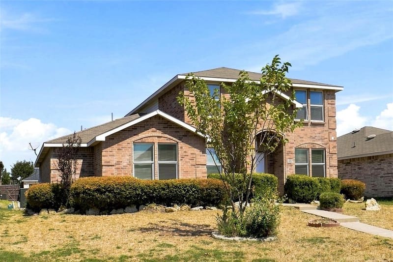 1027 Graystone Drive, Lancaster TX 75134