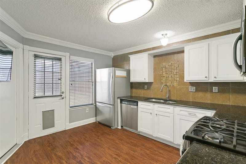 1754 Circle Creek Drive, Lewisville TX 75067 - Photo 13